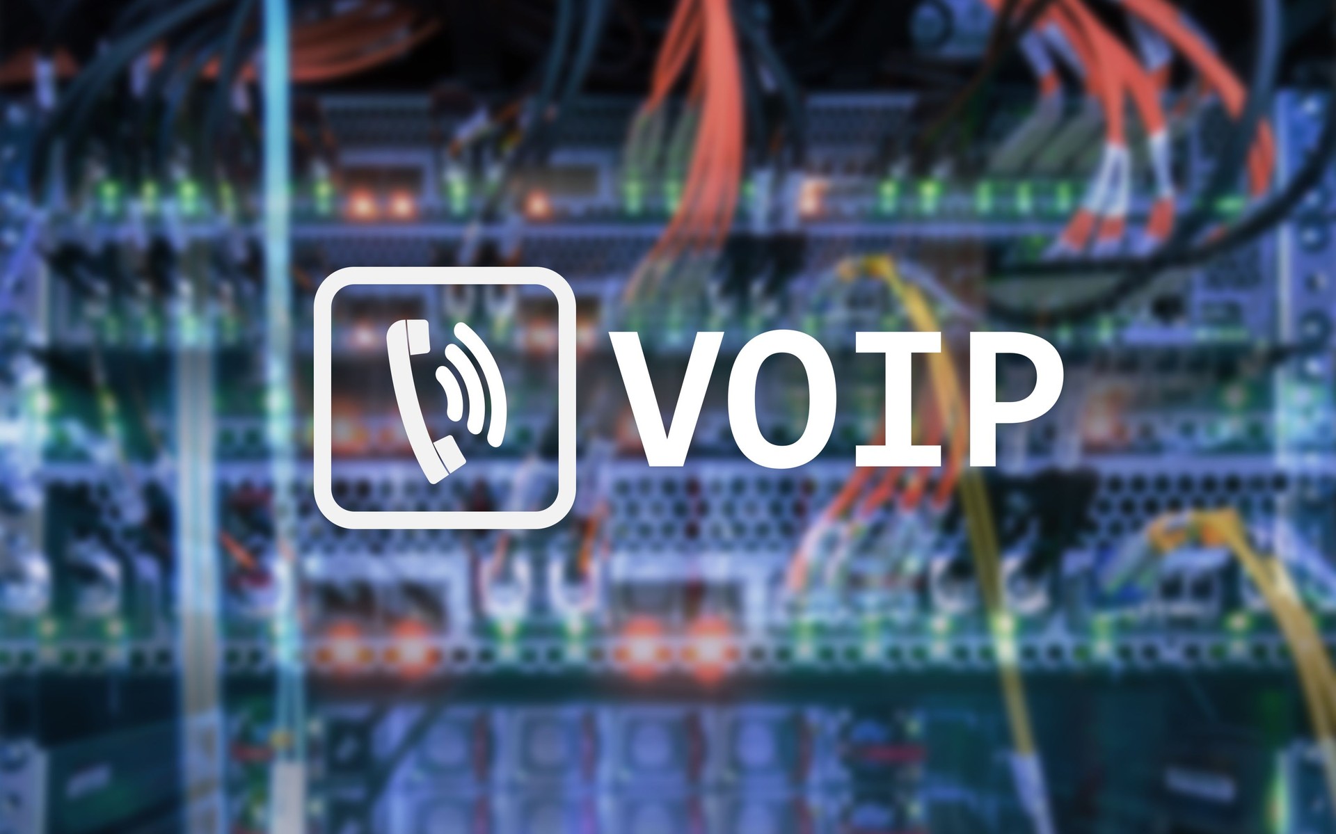 VOIP, voz sobre protocolo de Internet, tecnología que permite la comunicación de discurso a través de Internet. Fondo de la sala del servidor.
